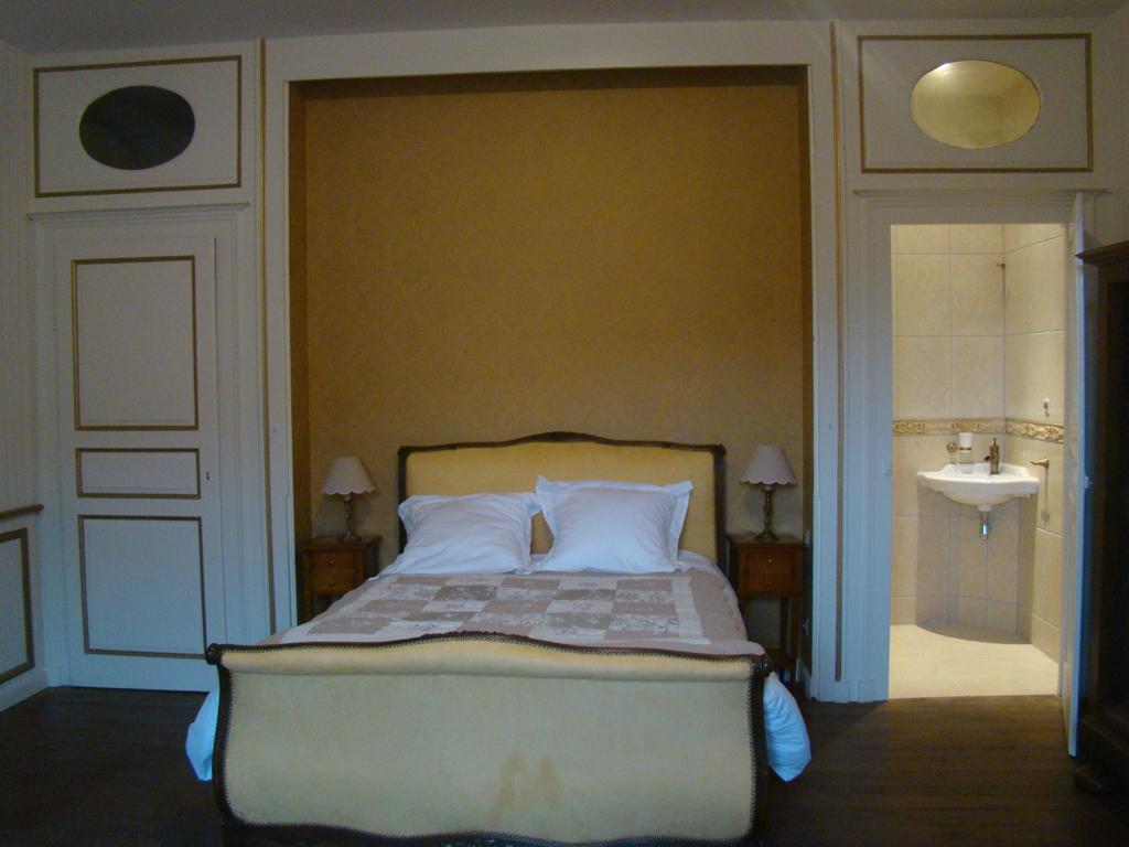Écot-la Combe Gentilhommiere Eaux Bleues Bed & Breakfast エクステリア 写真